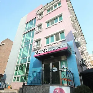 Zaza Backpackers Seul