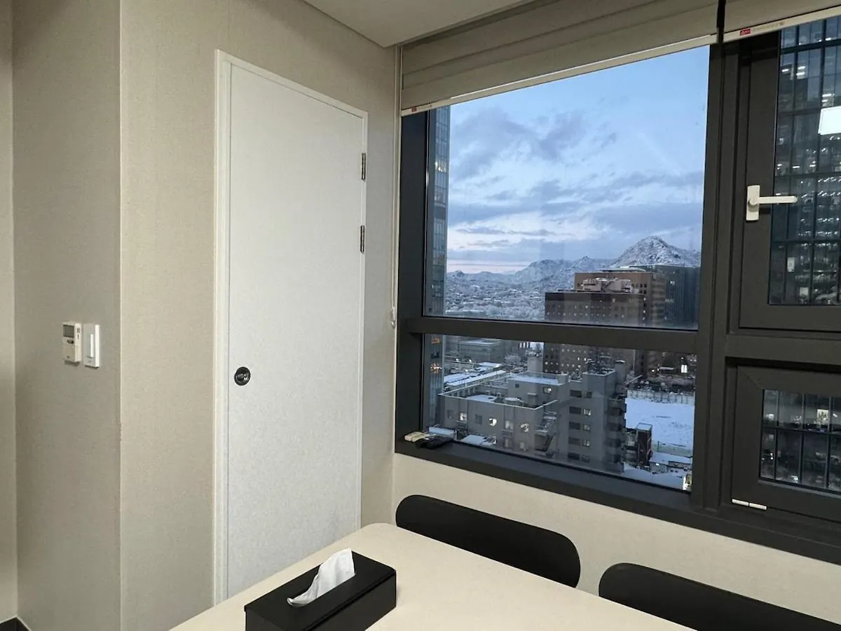 The Royal Apartment Seoul 0*,